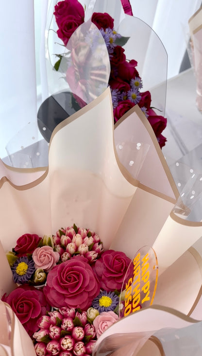 Matching Flowers Bag + Cupcakes Bouquet